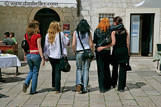 gang-of-five-girls.jpg