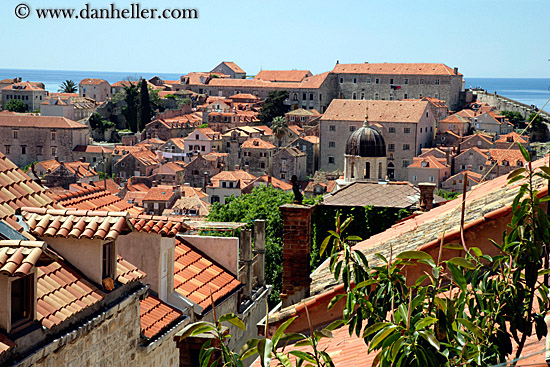 dubrovnik-rooftops-1.jpg