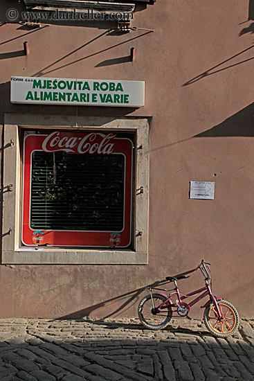 coke-sign-n-bike.jpg