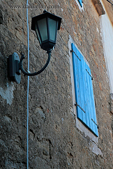 window-n-street_lamp-1.jpg
