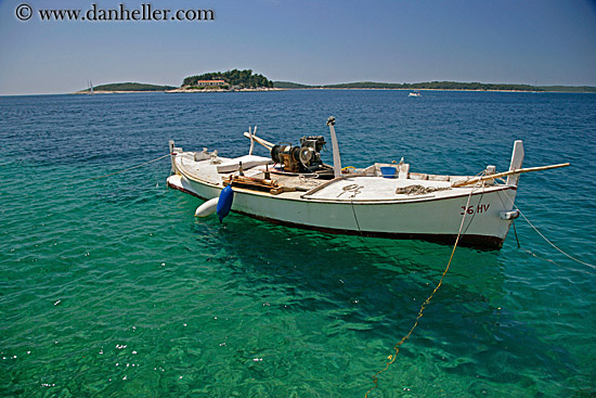 boats-n-water-shadow-2.jpg