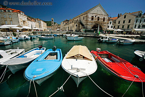 hvar-harbor-17.jpg