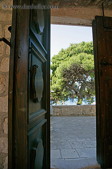 monastery-door-n-tree.jpg