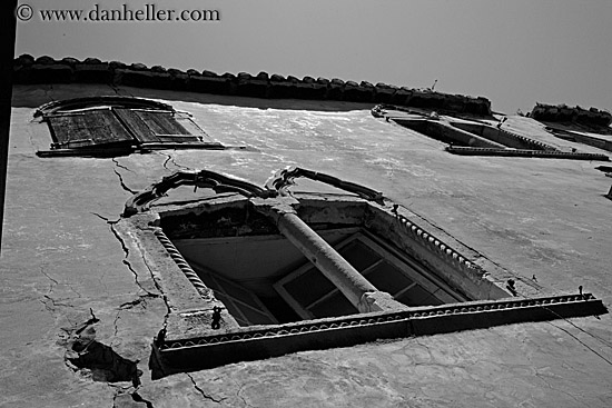 venetian-windows-1-bw.jpg