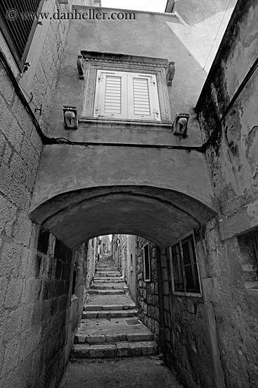 stairs-under-arch-1.jpg
