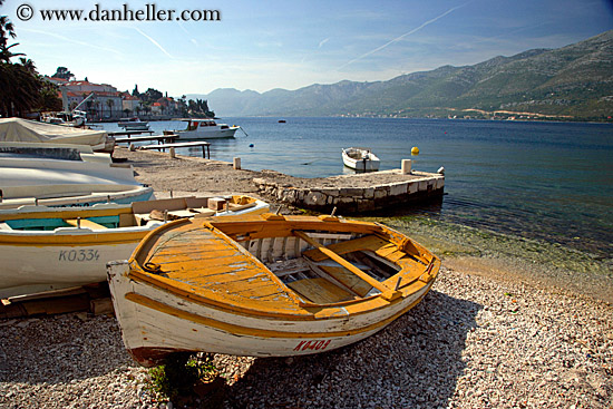 orange-boat-on-beach-4.jpg