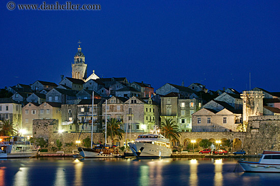 korcula-nite-harbor-9.jpg