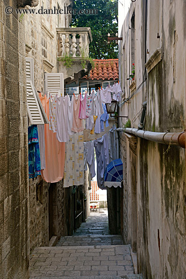 hanging-laundry-2.jpg
