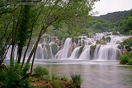 krka-waterfalls-03.jpg