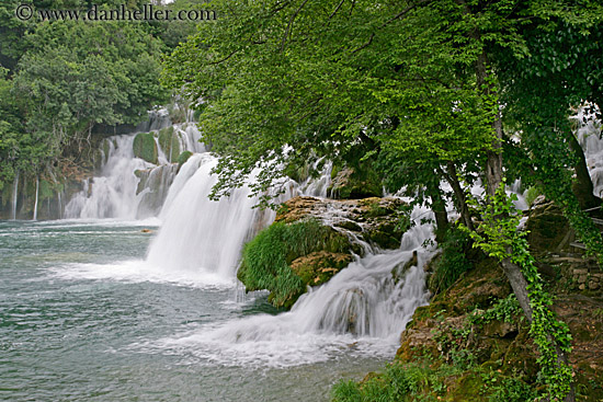 krka-waterfalls-04.jpg