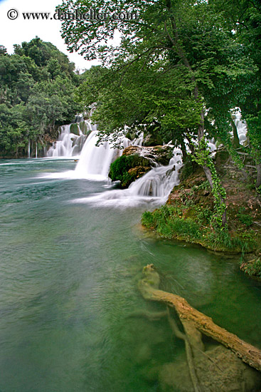 krka-waterfalls-06.jpg