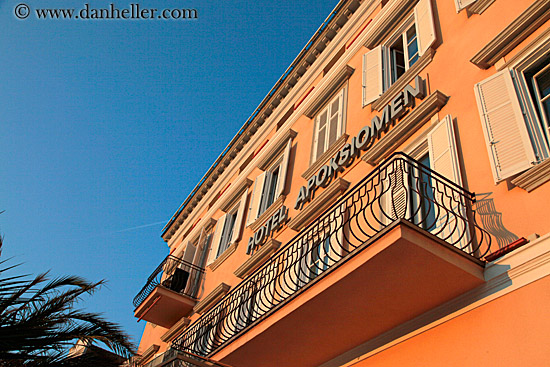 apoksiomen_hotel-balconies.jpg