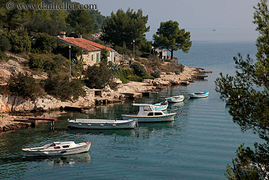 boats-in-harbor-07.jpg