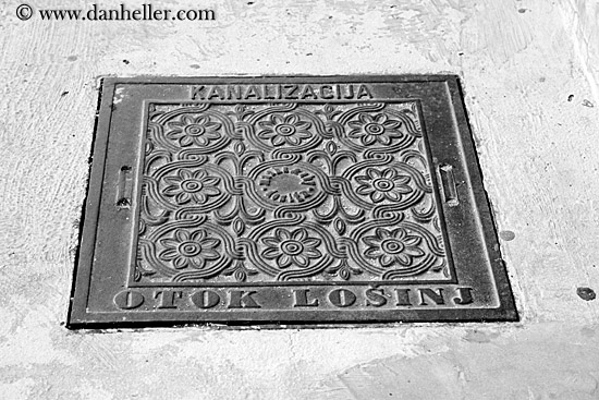 losinj-manhole-cover.jpg