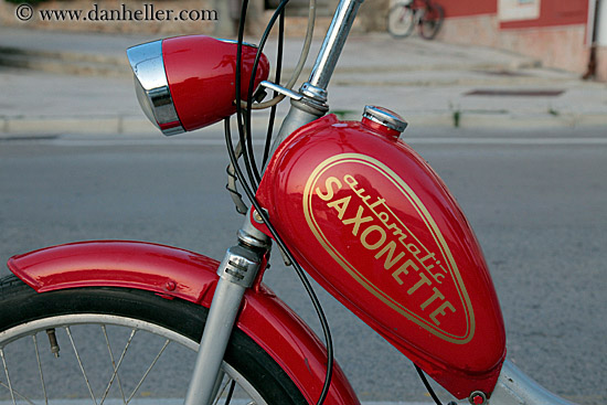 saxonette-motorcycle.jpg