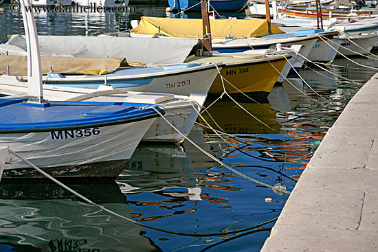 boats-tied-to-wall-2.jpg