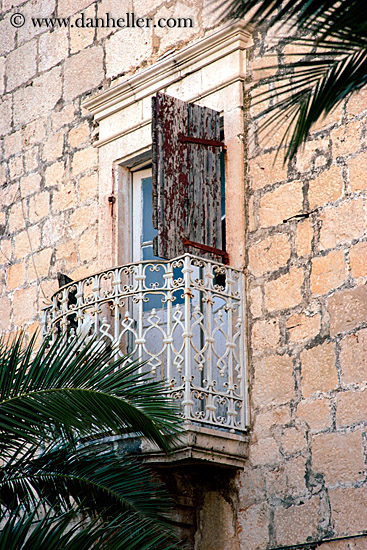 stone-balcony-2.jpg