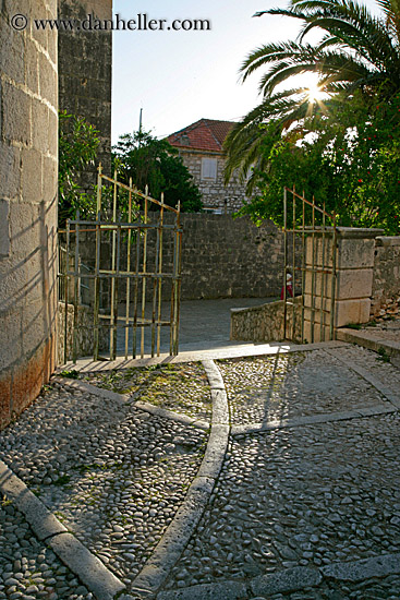 cobblestone-sidewalk-n-gate.jpg