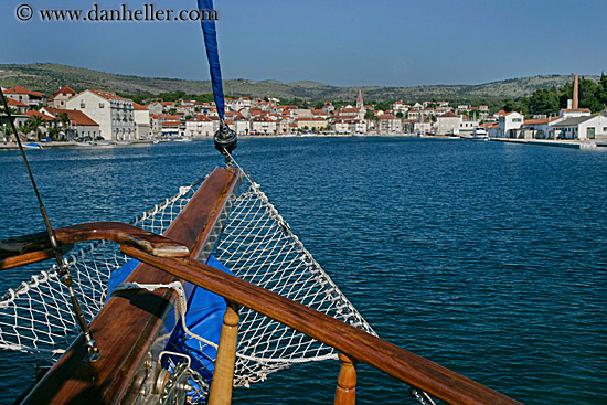 town-view-from-boat-2.jpg