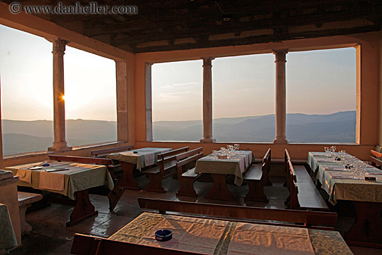 sunset-dining-tables-n-hills-1.jpg