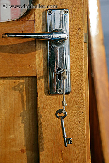 door-handle-n-key.jpg