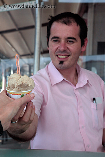 ice_cream-vendor-smiling.jpg