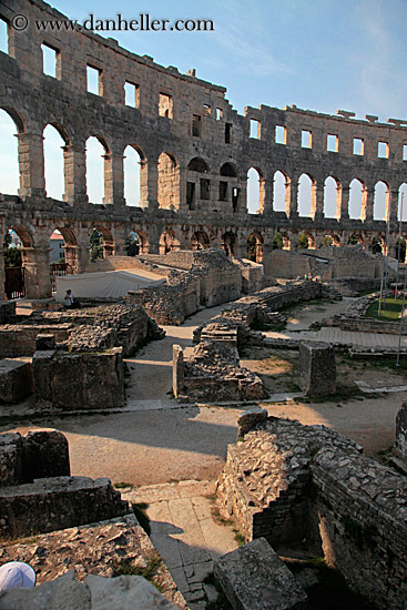 roman-amphitheater-cloisters-4.jpg