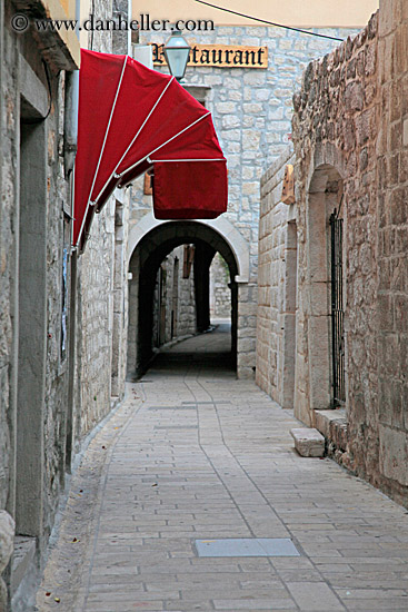 awning-by-arched-walkway.jpg