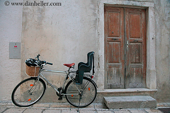 bicycle-by-wood-door.jpg