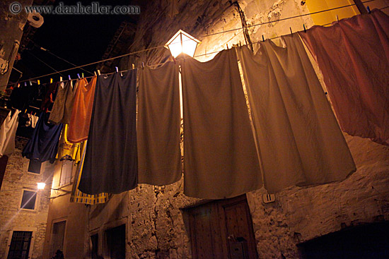 hanging-laundry-at-nite-1.jpg