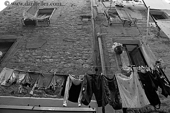 hanging-laundry-upview-2-bw.jpg