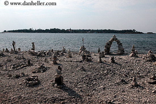 cairn-rock-piles-2.jpg