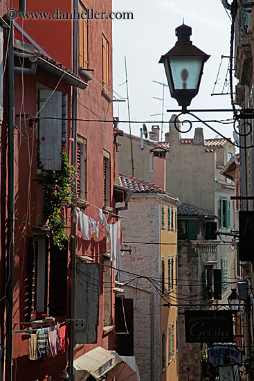 street_lamp-n-windows-2.jpg
