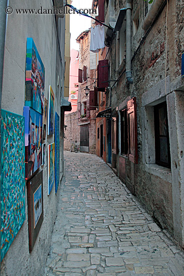 narrow-cobblestone-street.jpg