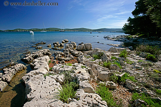 rocky-shoreline-2.jpg