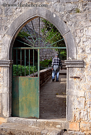 arch-door-n-green-gate.jpg
