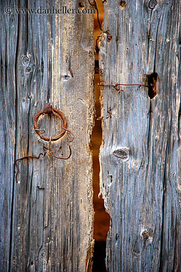 old-cracked-door.jpg