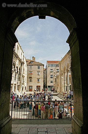 diocletian-palace-2.jpg