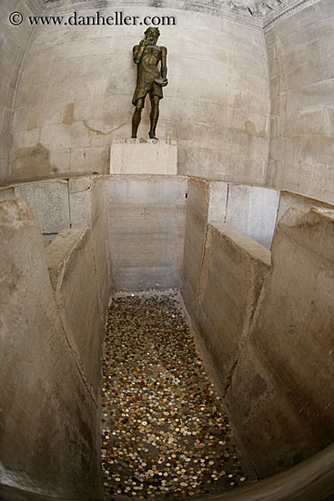 jupiters-mausoleum-2.jpg