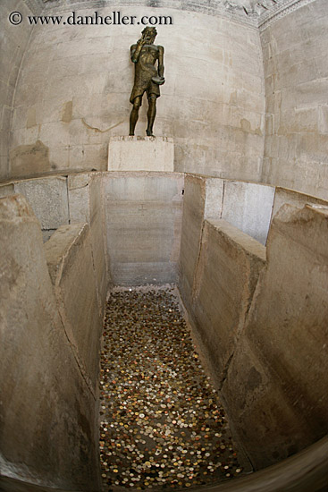 jupiters-mausoleum-2.jpg