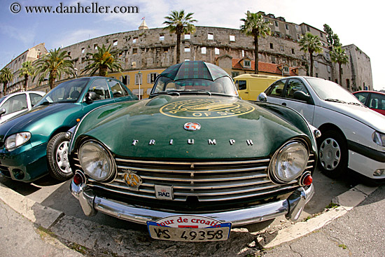 green-triumph-car-w-umbrella-1.jpg