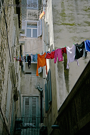 hanging-laundry-2.jpg