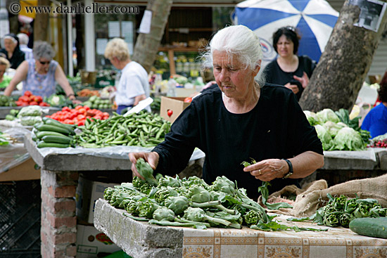 vegetable-vendor-woman-1.jpg