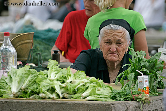 vegetable-vendor-woman-11.jpg