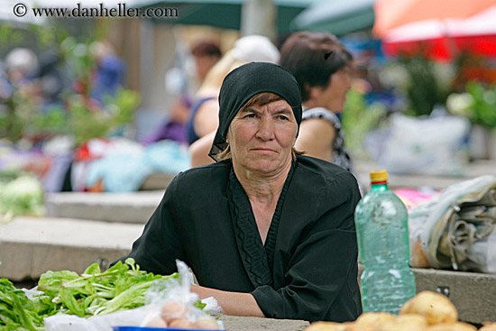 vegetable-vendor-woman-12.jpg