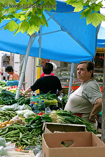 vegetable-vendor-woman-3.jpg