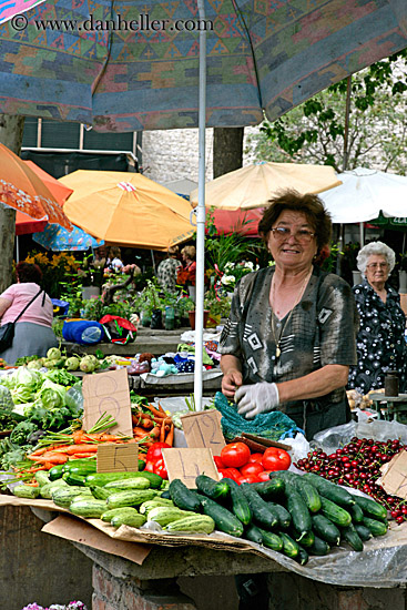 vegetable-vendor-woman-4.jpg