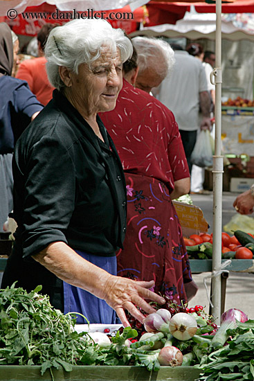 vegetable-vendor-woman-5.jpg