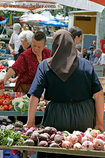 vegetable-vendor-woman-6.jpg