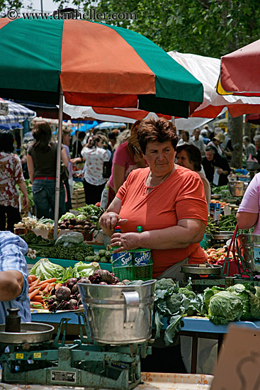 vegetable-vendor-woman-7.jpg
